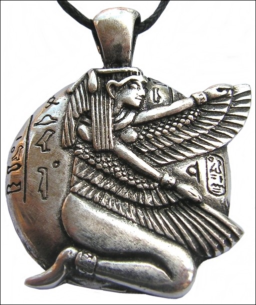 Colgante egipcio, Isis Alada