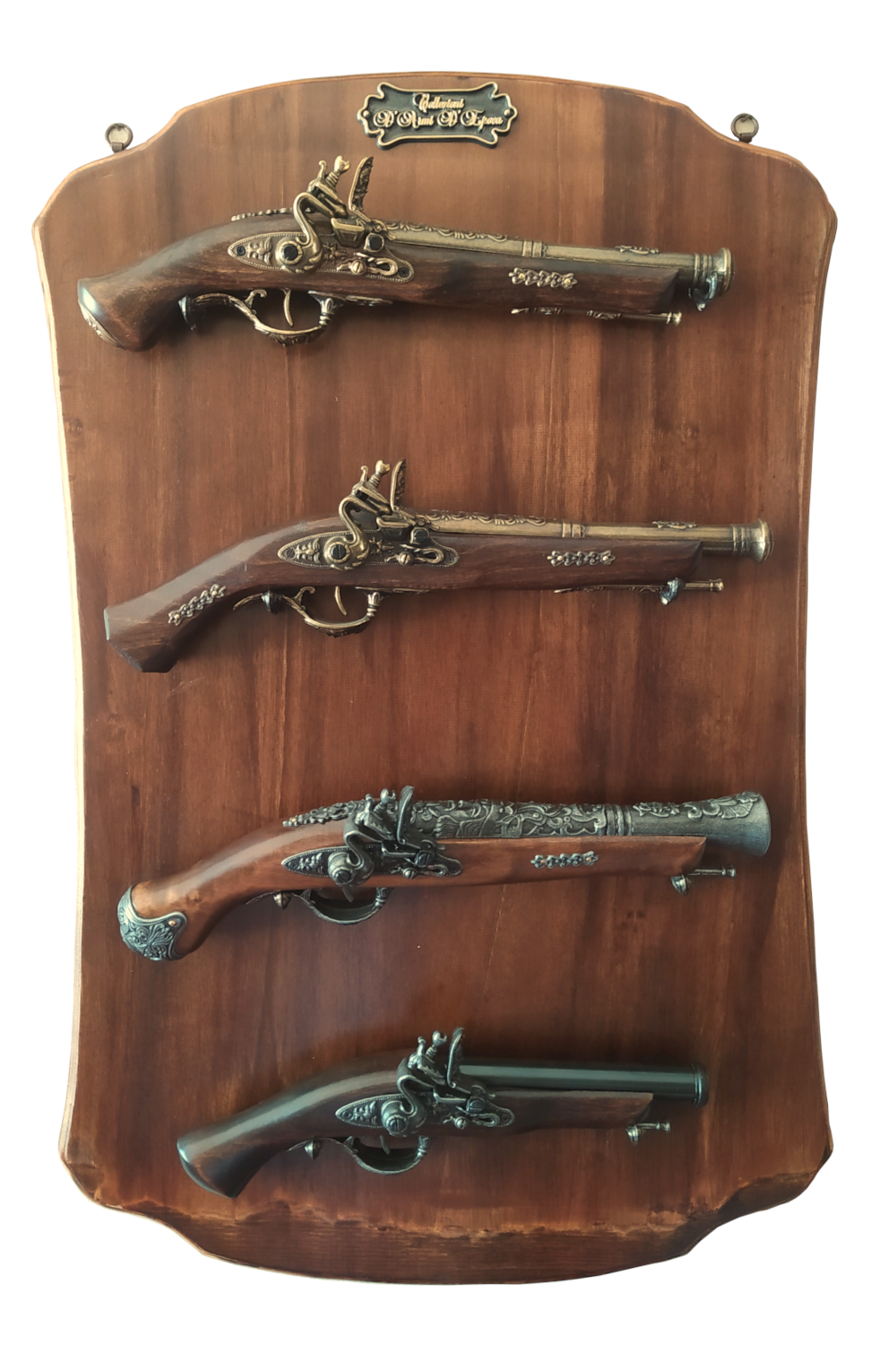 Panoplia de madera con 4 pistolas antiguas