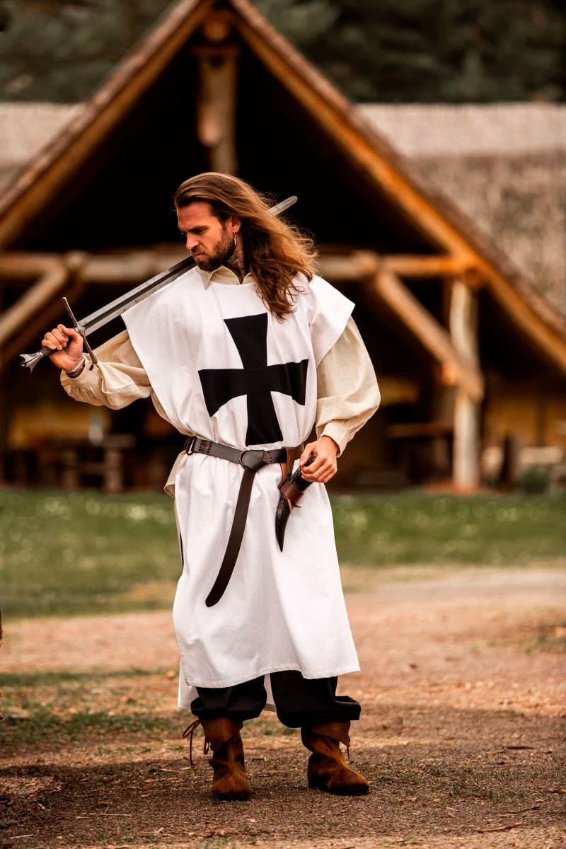 Túnica de los Caballeros Templarios, Blanco/Negro