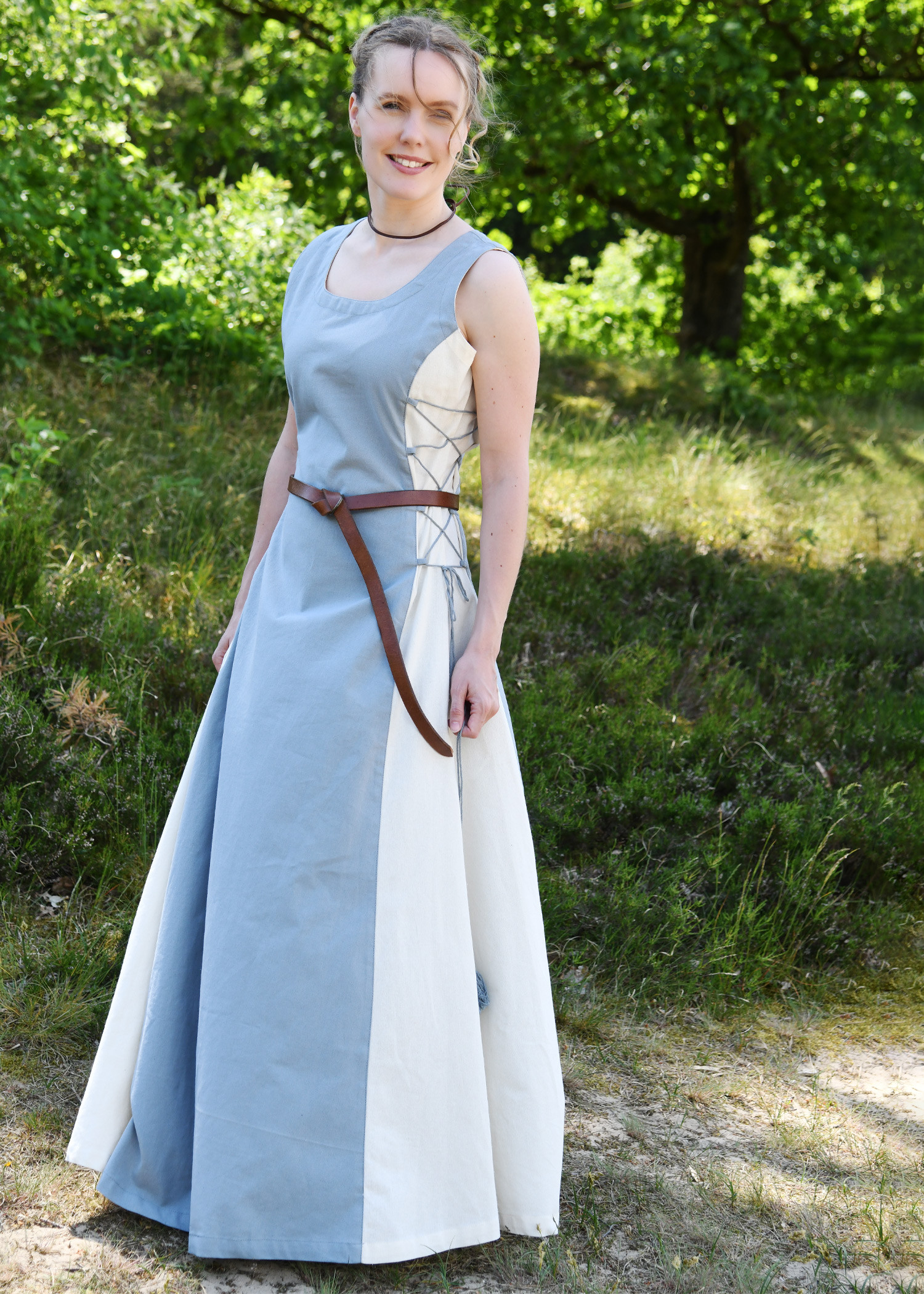 Vestido medieval sin mangas modelo Jarle, azul-natural