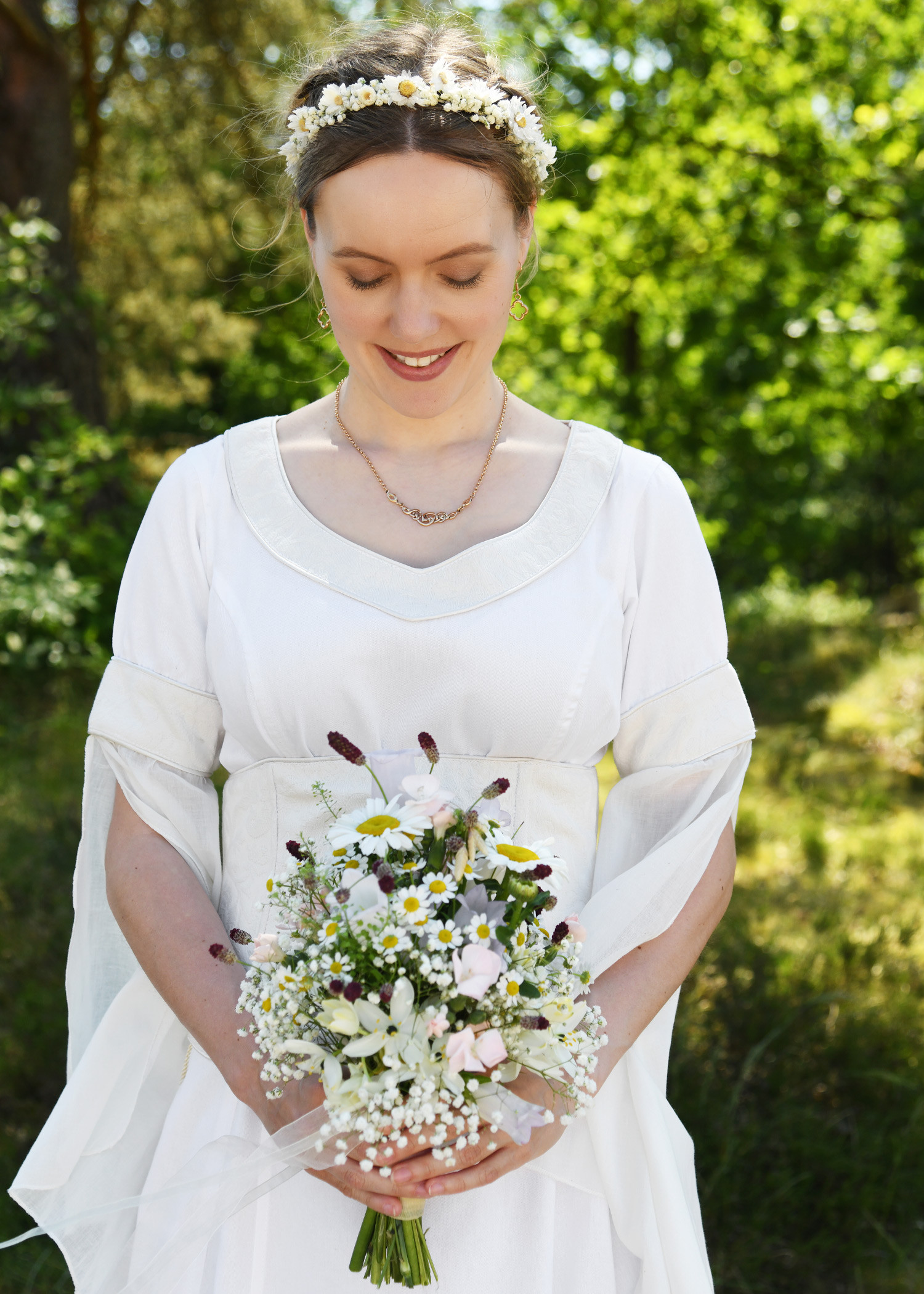 Vestido de novia medieval con corpiño, blanco natural