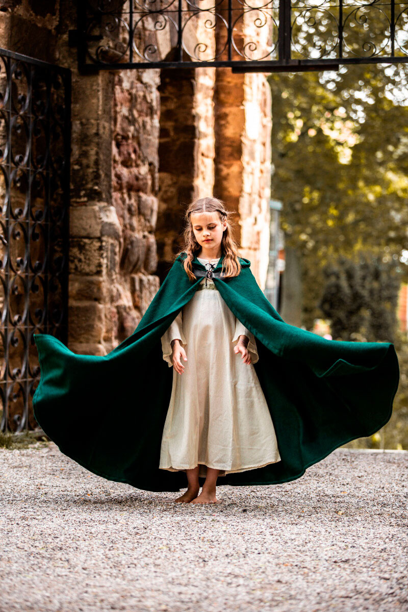 Capa medieval infantil larga modelo Agnes, color verde