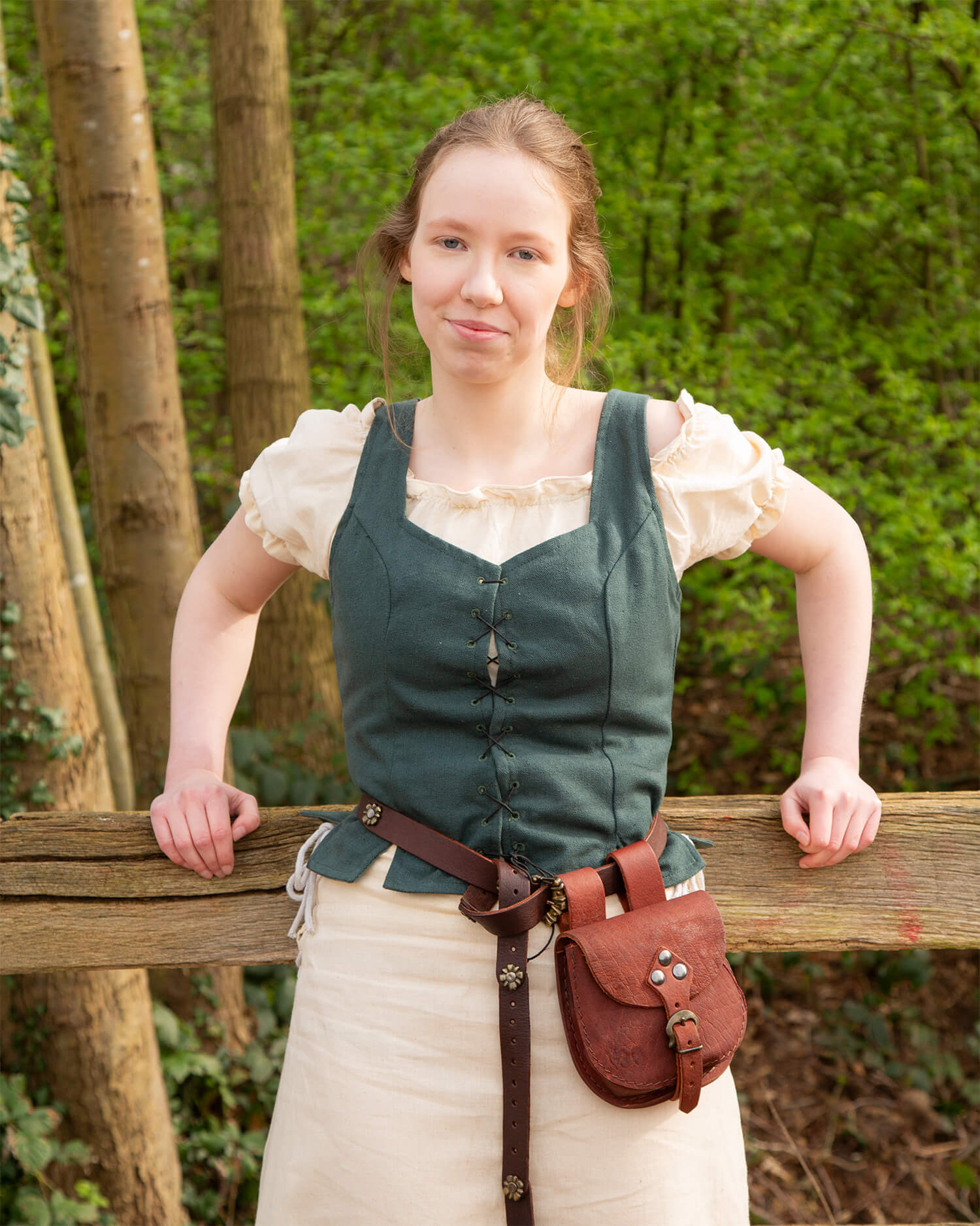 Corpiño medieval algodón modelo Tika, color verde