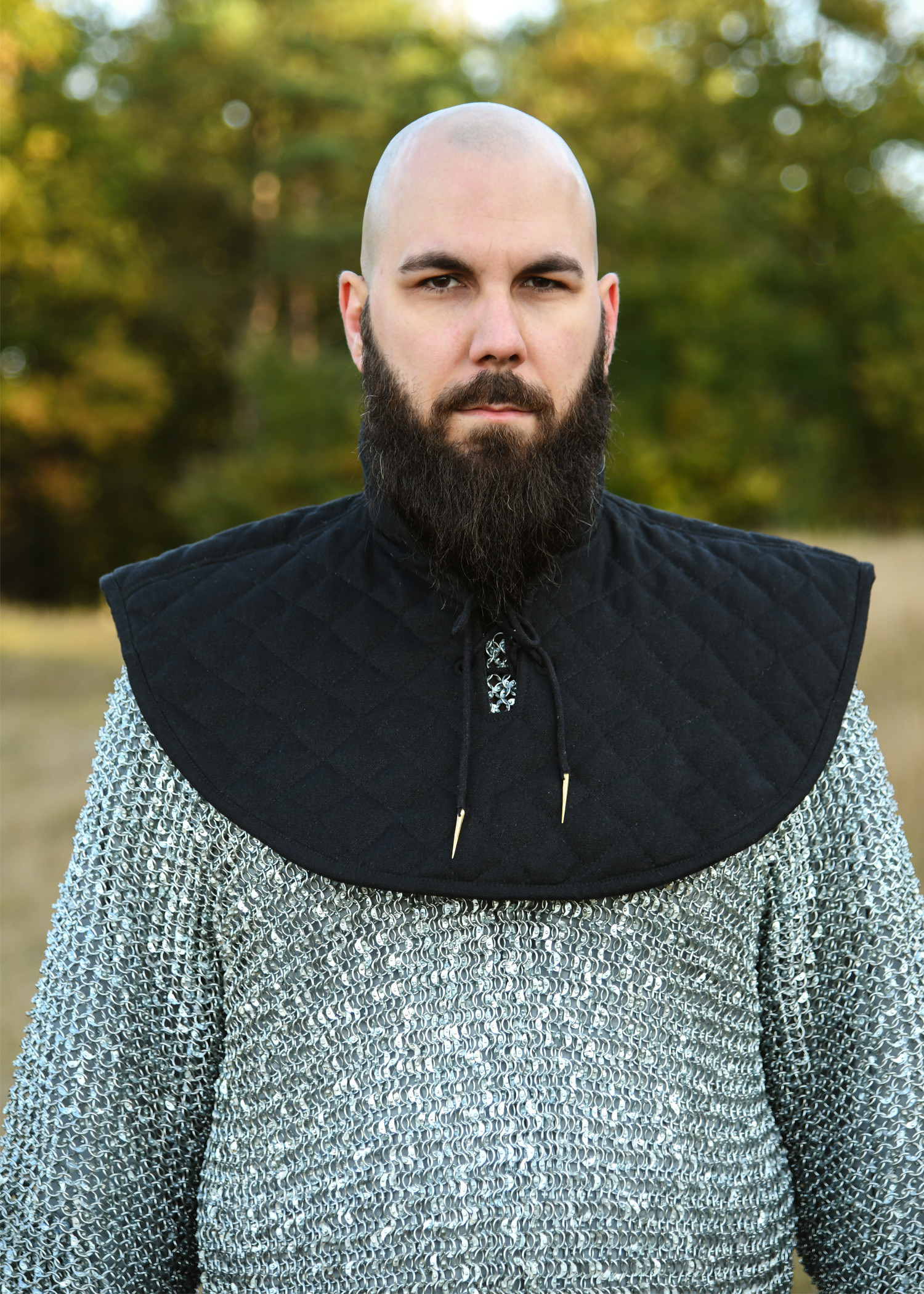 Gorjal medieval acolchado de algodón, color negro