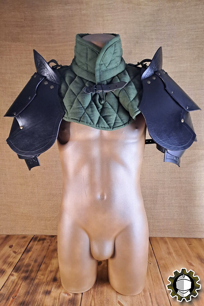 Hombreras medievales cuero modelo Brian, color negro