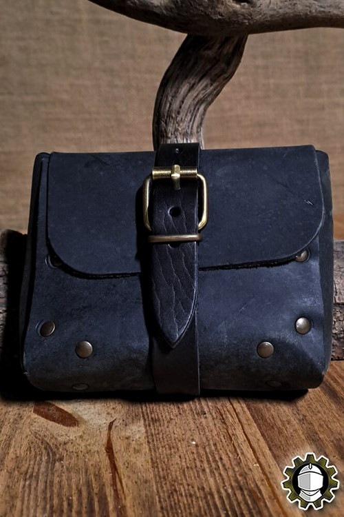 Bolso medieval en cuero negro modelo Valeron