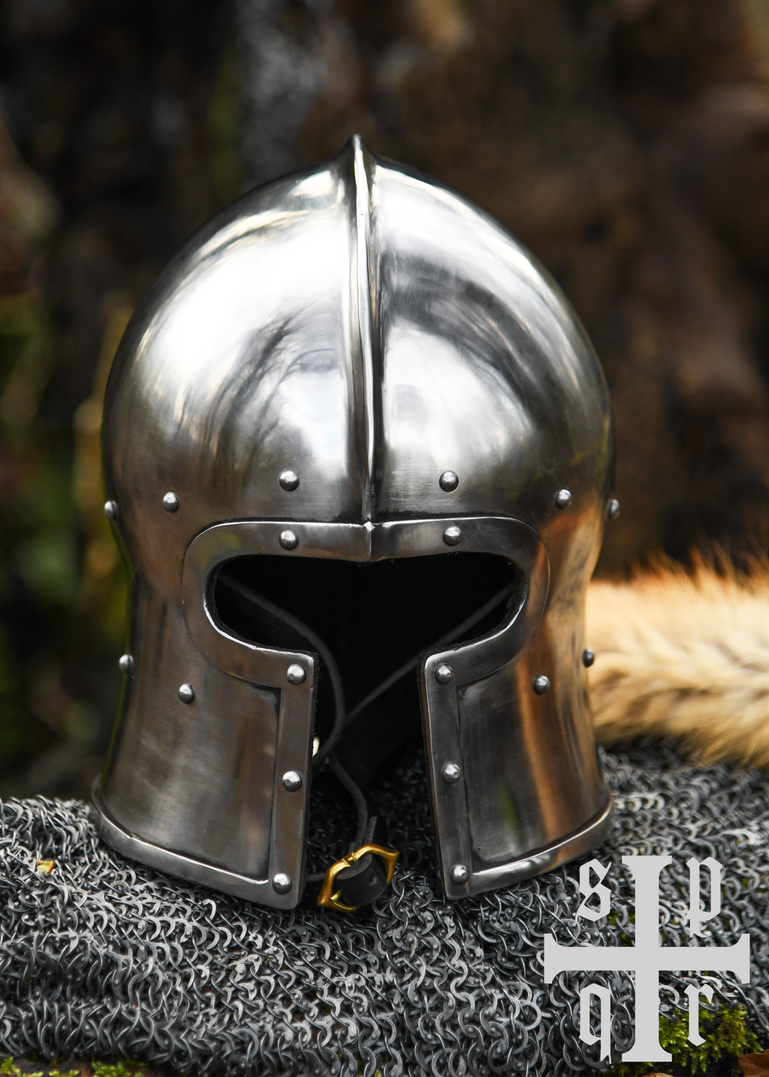 Barbuta medieval apertura en T, 2 mm.