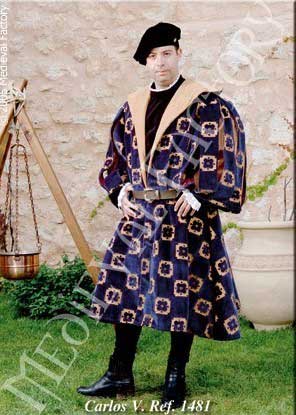 Traje de Carlos V de estilo renacentista