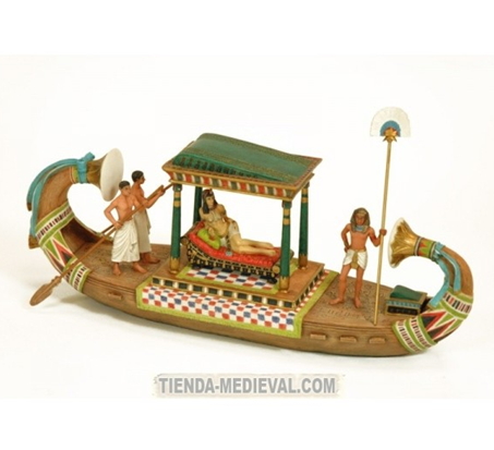 Figura Cleopatra viajando en barca