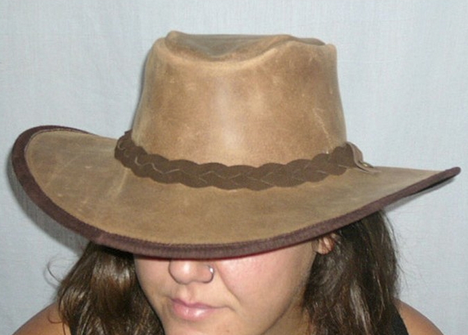 SOMBRERO AUSTRALIANO EN CUERO