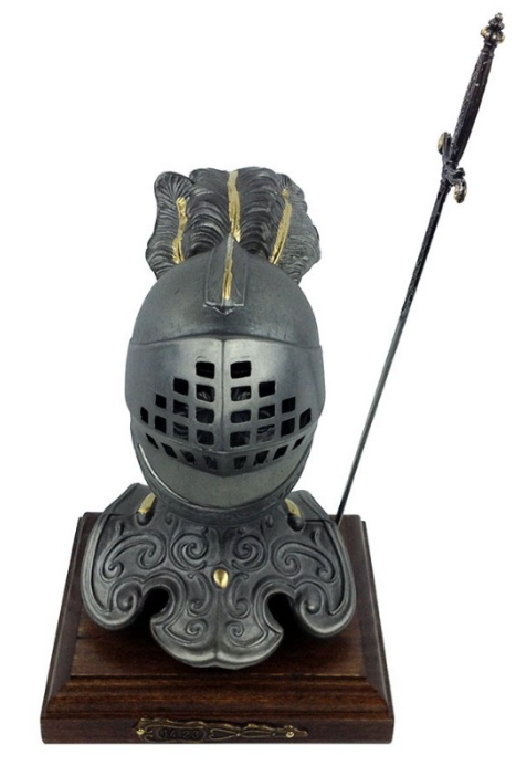 casco medieval portalápices