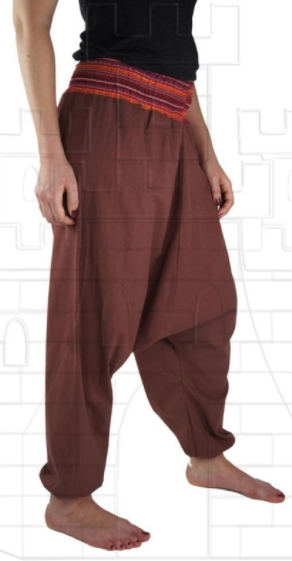 Pantalón ancho estilo medieval