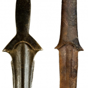 Espada Lengua Carpa Puño Macizo (1000-850 a.C./1000-850 b.C.)