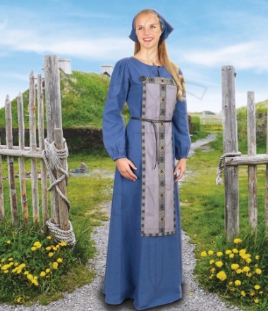 Delanatal con vestido Vikingo Tradicional