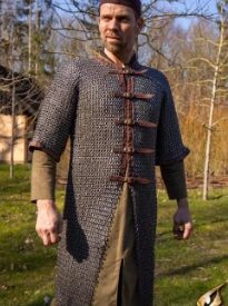 Cota de malla medieval de soldado real manga corta, acabado natural