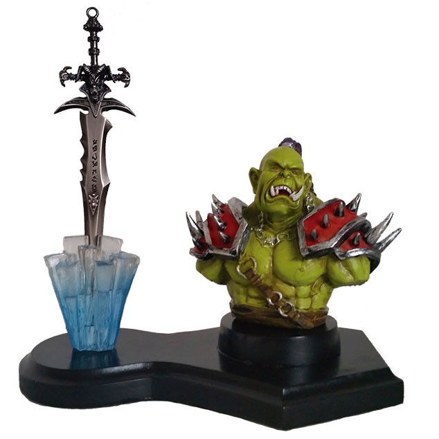 Figura Orco y Espada World of Warcraft 1738164513