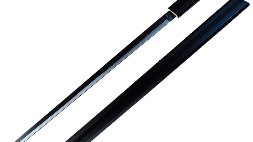 Katana negra de Sasuke Uchiha en Naruto (99 cm.)