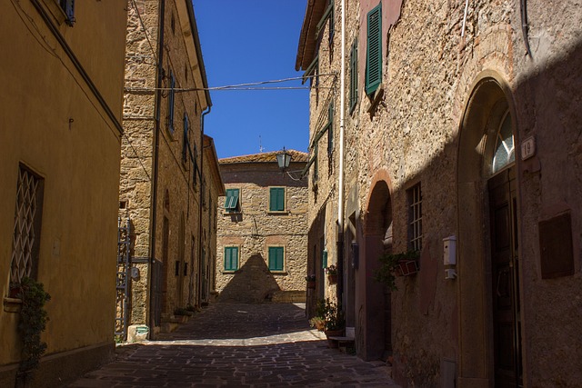 tuscany g6dbe9c61f 640 - Negozio Medievale a Casale Monferrato